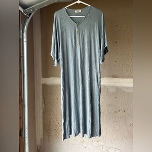Dwell + Slumber short sleeve caftan dress